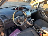begagnad Toyota Corolla Verso 1.8 NAVI 7-SITS PDC-BAK DRAG 147HK