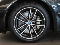 begagnad BMW 530 535 e xDrive Touring M Sport Nav Drag HiFi Park Assist 2023, Kombi