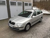 Begagnad Skoda Octavia 116 HK (85 kW) 2005 Mörkgrå Kombi