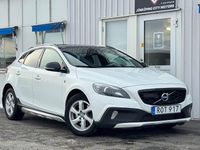 Begagnad Volvo V40 CC Ocean Race 190 HK (139 kW) 2016 Vit Kombi