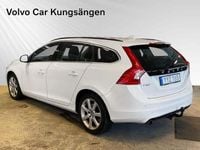 Begagnad Volvo V60 Momentum 151 HK (111 kW) 2017 Vit Kombi
