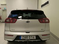 begagnad Kia Niro Hybrid Advance Plus 1 V-hjul Automat Drag