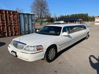 begagnad Lincoln Town Car Limo Stretch Limousine 8,6M Lång B Körkort