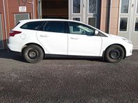 begagnad Ford Focus Kombi 2.0 TDCi Powershift Euro 5 NYSERVAD