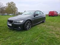 Begagnad BMW 325 Comfort Edition 218 HK (160 kW) 2007 Svart Sportkupé