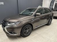 Begagnad Mitsubishi Outlander P-HEV 121 HK (88 kW) 2016 Brun SUV