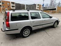 begagnad Volvo V70 2.4 Automat 140HK Års 2004 Besiktad