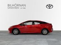 Begagnad Toyota Prius Plug-in Hybrid Executive 124 HK (91 kW) 2018 Röd Halvkombi
