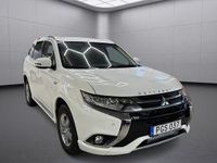 Begagnad Mitsubishi Outlander Edition 203 HK (149 kW) 2017 Vit SUV