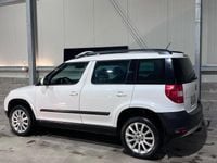 Begagnad Skoda Yeti Experience 110 HK (80 kW) 2010 Vit SUV
