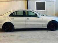 Begagnad Mercedes E200 Classic 164 HK (120 kW) 2006 Silver Sedan