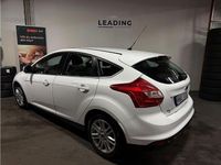 Begagnad Ford Focus Titanium 120 HK (88 kW) 2013 Vit