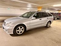 Begagnad Mercedes C220 150 HK (110 kW) 2006