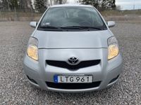 begagnad Toyota Yaris 5-dörrar 1.33 99hk / NYBES. DRAGKROK M.M