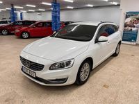 Begagnad Volvo V60 Momentum 181 HK (133 kW) 2015 Vit Kombi