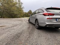 Begagnad Hyundai i30 Essential 120 HK (88 kW) 2023 Grå Kombi