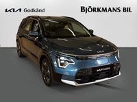 Begagnad Kia Niro 150 kW (204 HK) 2022 Blå SUV
