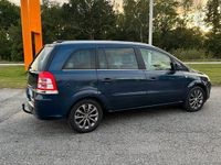Begagnad Opel Zafira 125 HK (91 kW) 2010 Blå Minibuss