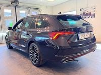 Begagnad Skoda Octavia RS 245 HK (180 kW) 2021 Svart Kombi