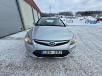Begagnad Hyundai i30 116 HK (85 kW) 2010 Silvermetallic Halvkombi