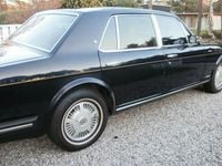 Begagnad Bentley Eight 218 HK (160 kW) 1986 Mörkblå Sedan