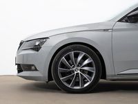 begagnad Skoda Superb Kombi 2.0 TDI 4x4 SportLine / Drag / Värmare