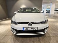 Begagnad VW Golf VIII 112 HK (82 kW) 2022 Vit Halvkombi