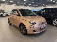 Begagnad Fiat 500e 86 kW (118 HK) 2022 Röd Halvkombi