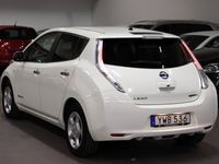begagnad Nissan Leaf 30 kWh 4000mil Navi SoV-däck M-värm MOMS 109hk