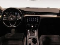 Begagnad VW Passat R-line 190 HK (139 kW) 2020 Vit Kombi