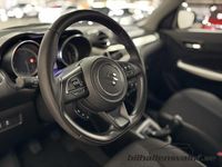 Begagnad Suzuki Swift 83 HK (61 kW) 2022 Röd Halvkombi