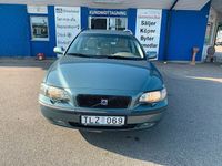Begagnad Volvo V70 Business Edition 140 HK (102 kW) 2002 Grön Kombi