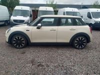 Begagnad Mini Cooper 136 HK (100 kW) 2015 Vit Halvkombi