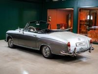 Begagnad Mercedes 220 SE 120 HK (88 kW) 1960 Grå Cab