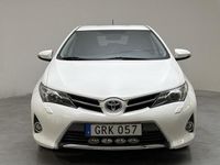 begagnad Toyota Auris 1.8 HSD 5dr 2015, Halvkombi