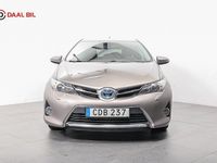 begagnad Toyota Auris Hybrid e-CVT EDITION FEEL NAV KAMERA 2014, Halvkombi