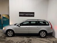Begagnad Volvo V70 Kinetic 145 HK (106 kW) 2010 Ljusgrå Kombi