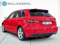 Begagnad Audi A3 Sportback Sport 116 HK (85 kW) 2017 Röd Halvkombi