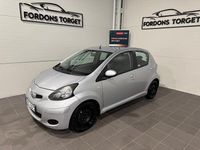 Begagnad Toyota Aygo 68 HK (50 kW) 2009 Silver Halvkombi