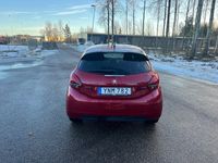 begagnad Peugeot 208 5-dörrar 1.2 VTi Euro 6 panorama,Ny bytt kamrem