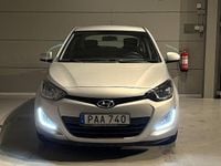 Begagnad Hyundai i20 Premium 101 HK (74 kW) 2014 Silver Halvkombi
