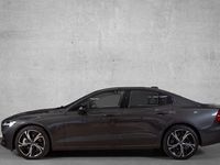 begagnad Volvo S60 B5 Bensin Plus Dark 2023, Sedan