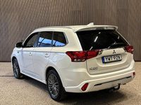 Begagnad Mitsubishi Outlander P-HEV 135 HK (99 kW) 2020 Vit SUV