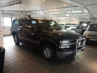 begagnad Chevrolet Suburban 1500 5.3 V8 FlexFuel 4WD Hydra-Matic, 299 2003, SUV