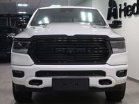 begagnad RAM 1500 CREW CAB 4X4 LAIE NIGHT EDITION 2023, Personbil