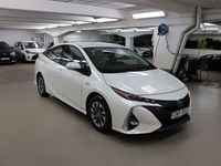 begagnad Toyota Prius EXECUTIVE PLUG-IN HSD S+ V DÄCK 4100 MIL 5 SITS