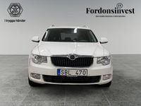 Begagnad Skoda Superb Elegance 200 HK (147 kW) 2012 Vit Kombi