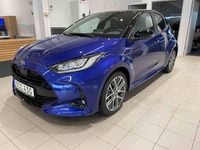 Begagnad Toyota Yaris Hybrid Style 132 HK (97 kW) 2024 Blå Halvkombi