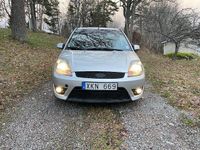 Begagnad Ford Fiesta ST 150 HK (110 kW) 2005 Silver Halvkombi