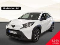 Begagnad Toyota Aygo X X-play 72 HK (52 kW) 2022 Vit SUV